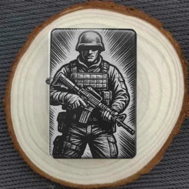 Personalisierbares Soldaten-Feuerzeug – Geschenkidee für Militärfans