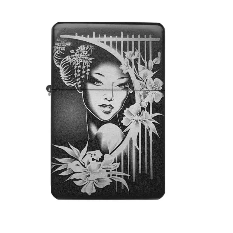 Schwarzes Feuerzeug mit Geisha Gravur und Kirschblüten-Motiv – asiatisches Design