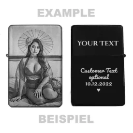 Zeigt die Vorder- und Rückseite des personalisierbaren Feuerzeugs mit Geisha-Motiv und einem Beispiel für eine Wunschgravur.