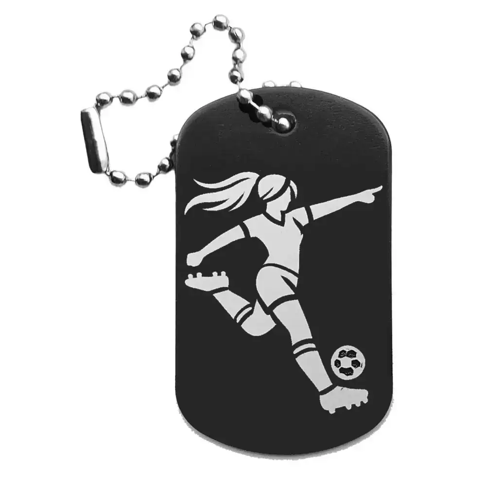 Fußballerin-Anhänger – Dogtag mit Lasergravur, schwarze Oberfläche