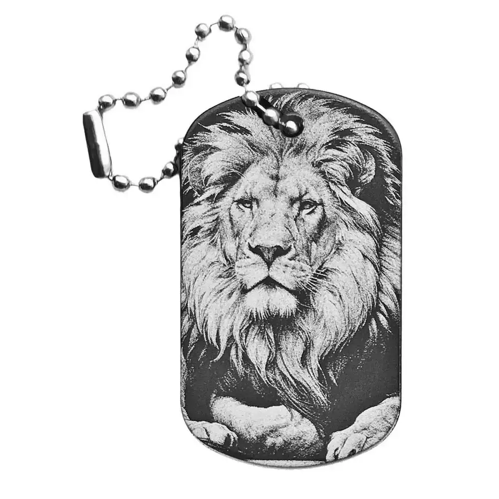 Löwen-Anhänger – Dogtag mit Lasergravur, schwarze Oberfläche