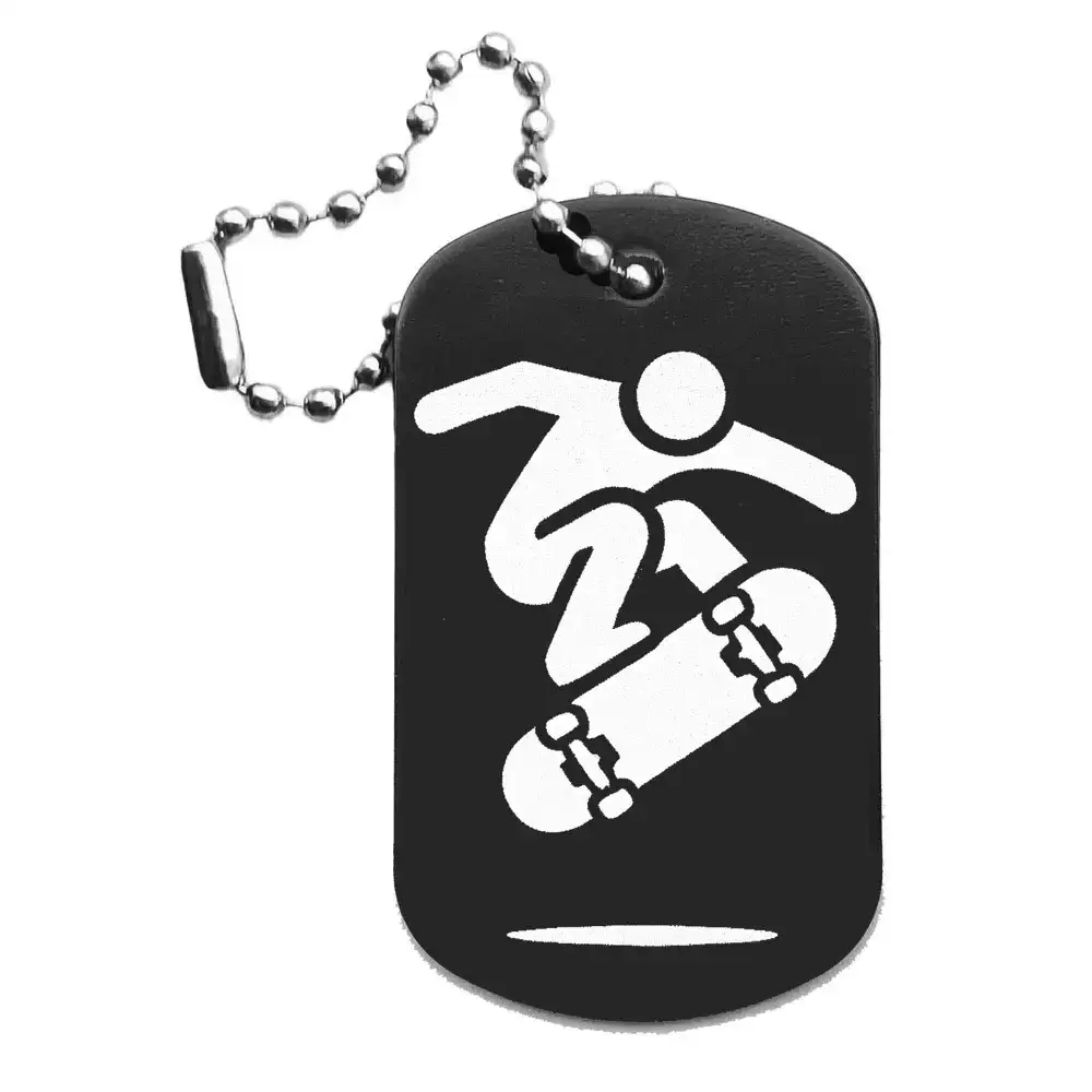 Skateboard-Anhänger – Dogtag mit Lasergravur, schwarze Oberfläche