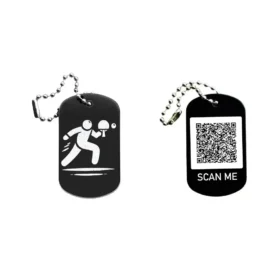 Dogtag mit Tischtennismotiv, daneben Beispiel eines personalisierten QR-Codes
