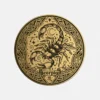 Vorderseite der Sternzeichen Münze "Skorpion" aus Messing mit detailreicher astrologischer Gravur.