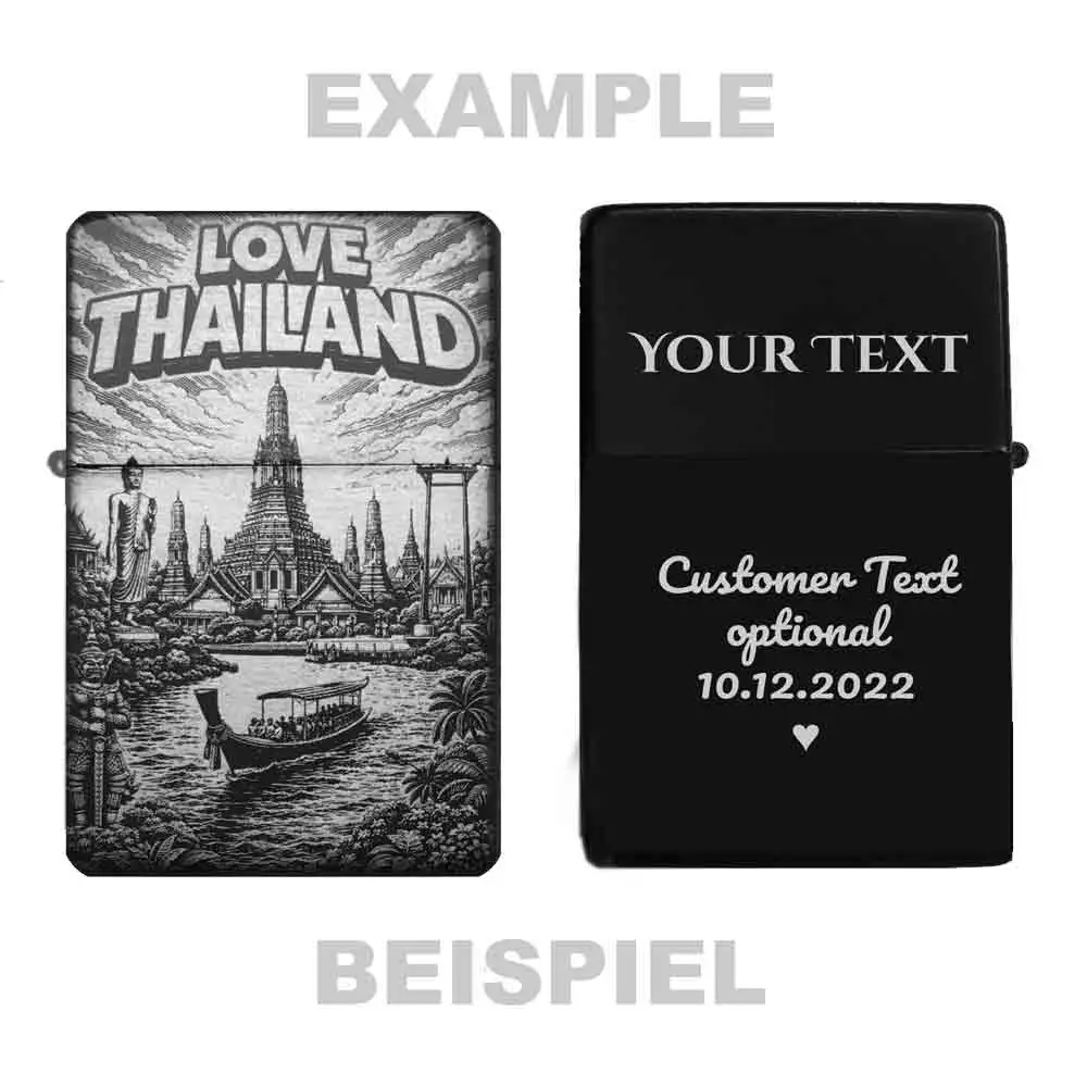 Personalisiertes Thailand Feuerzeug Rückseite, individuelles Gravur-Beispiel mit Name und Reisedatum auf Schwarz Matt.