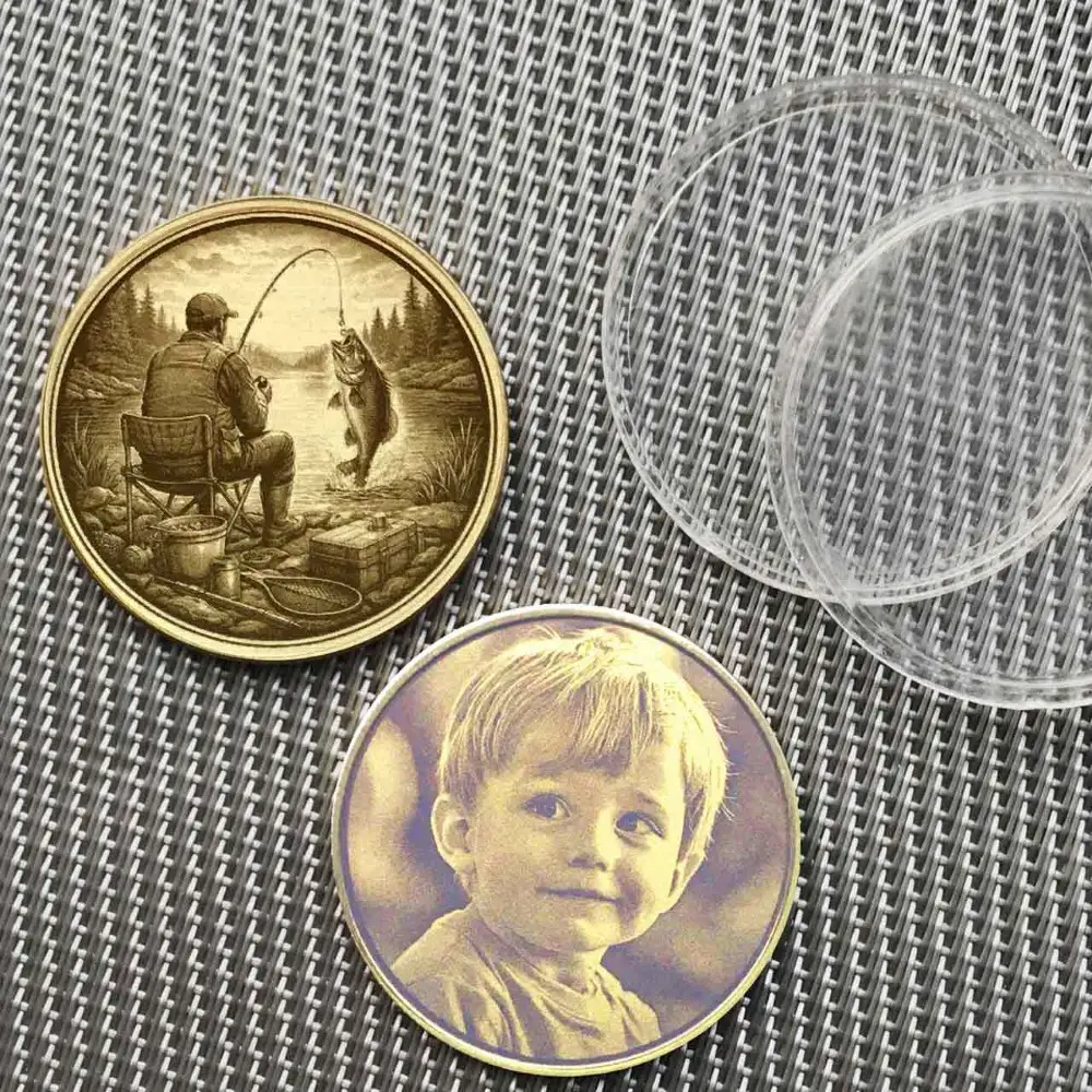 Personalisierte Angler Münze Messing | Petri Heil Glücksbringer - Beispiel persönliches Foto